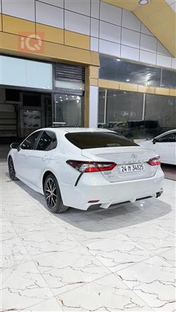 تۆیۆتا کامری